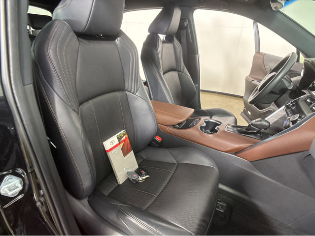 Used 2021 Toyota Venza XLE w/ Softex Package image 6