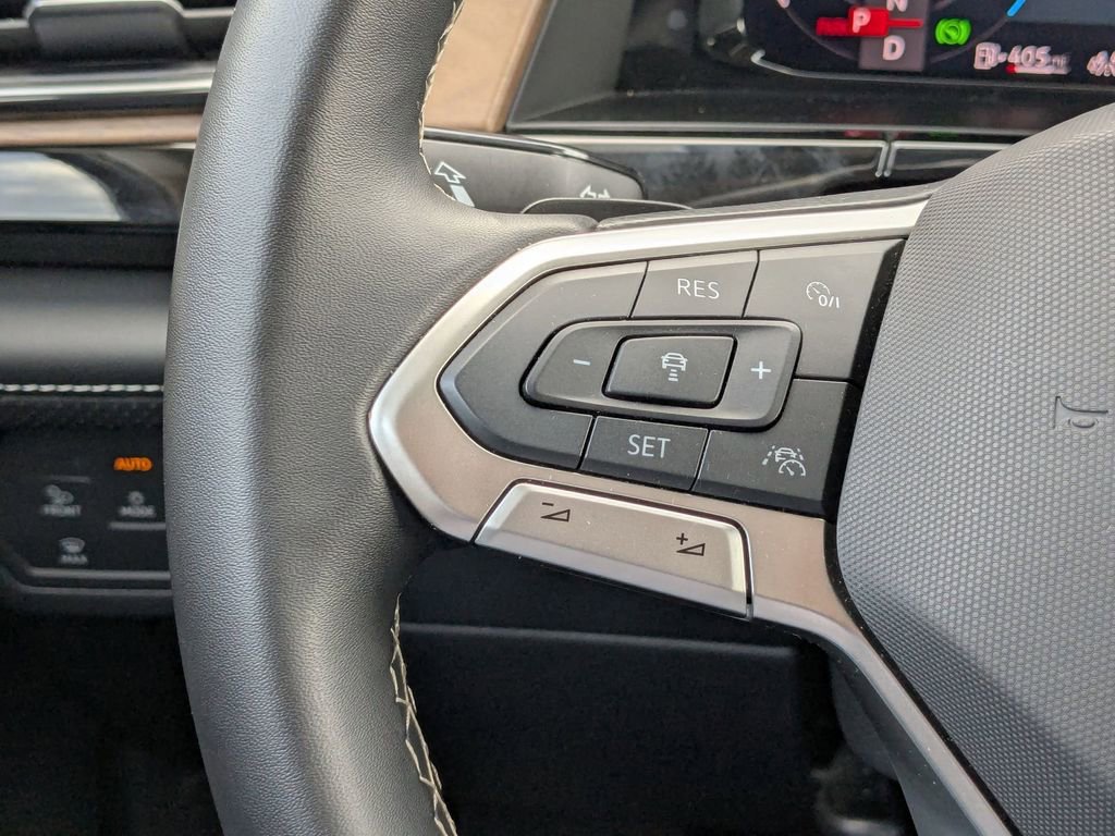 Used 2025 Volkswagen Atlas SE image 15