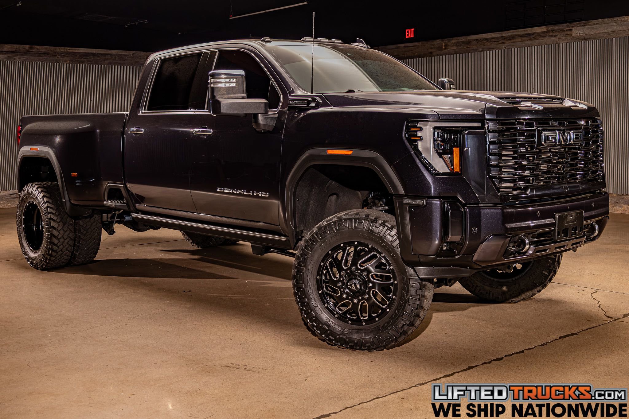 Used 2024 GMC Sierra 3500 Denali Ultimate image 1