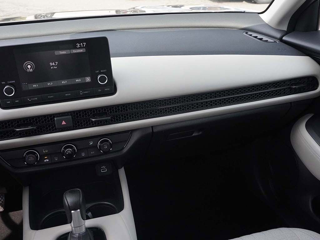 Used 2023 Honda HR-V LX image 28