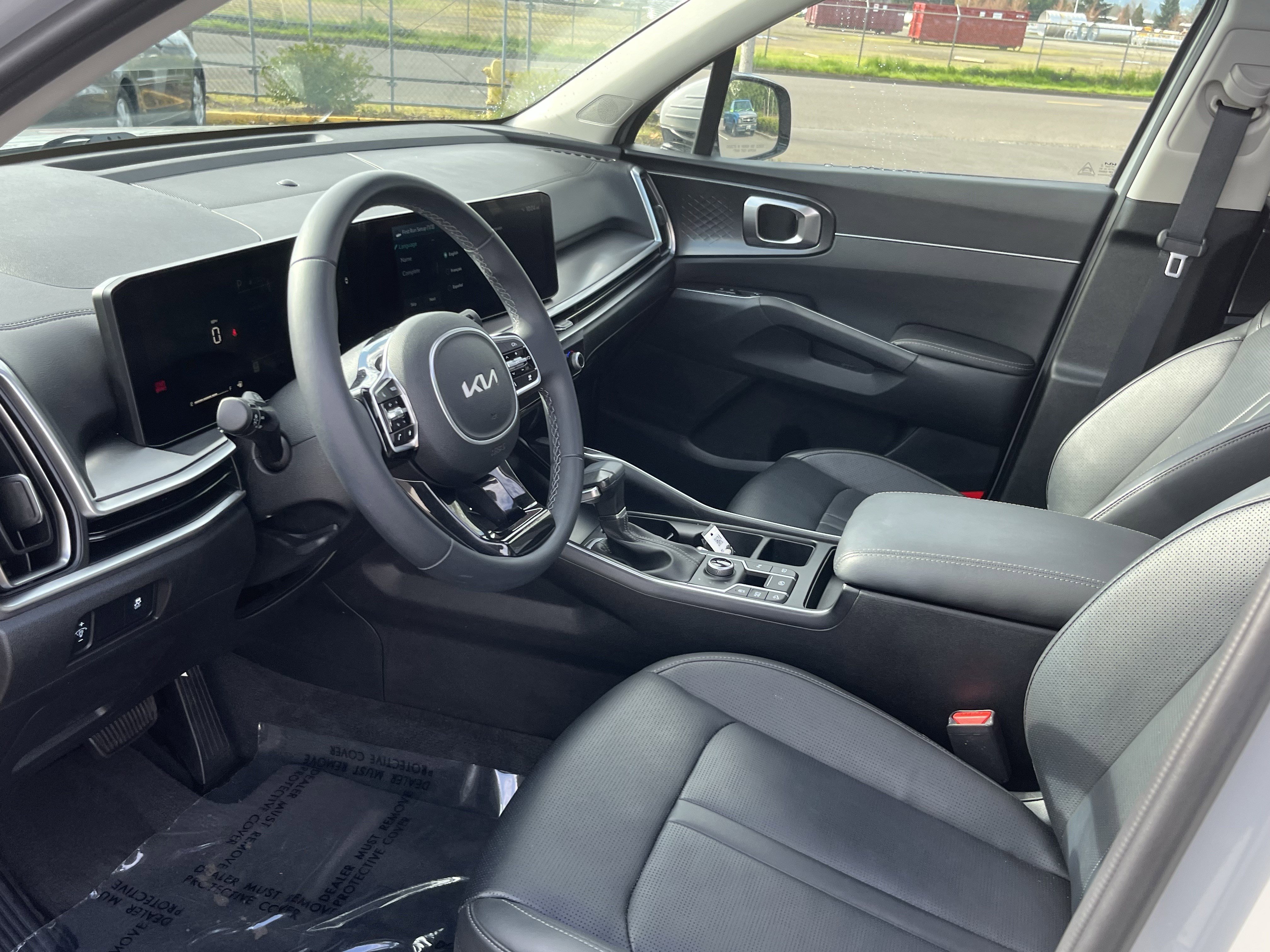 Used 2024 Kia Sorento S w/ Panoramic Sunroof Package image 9