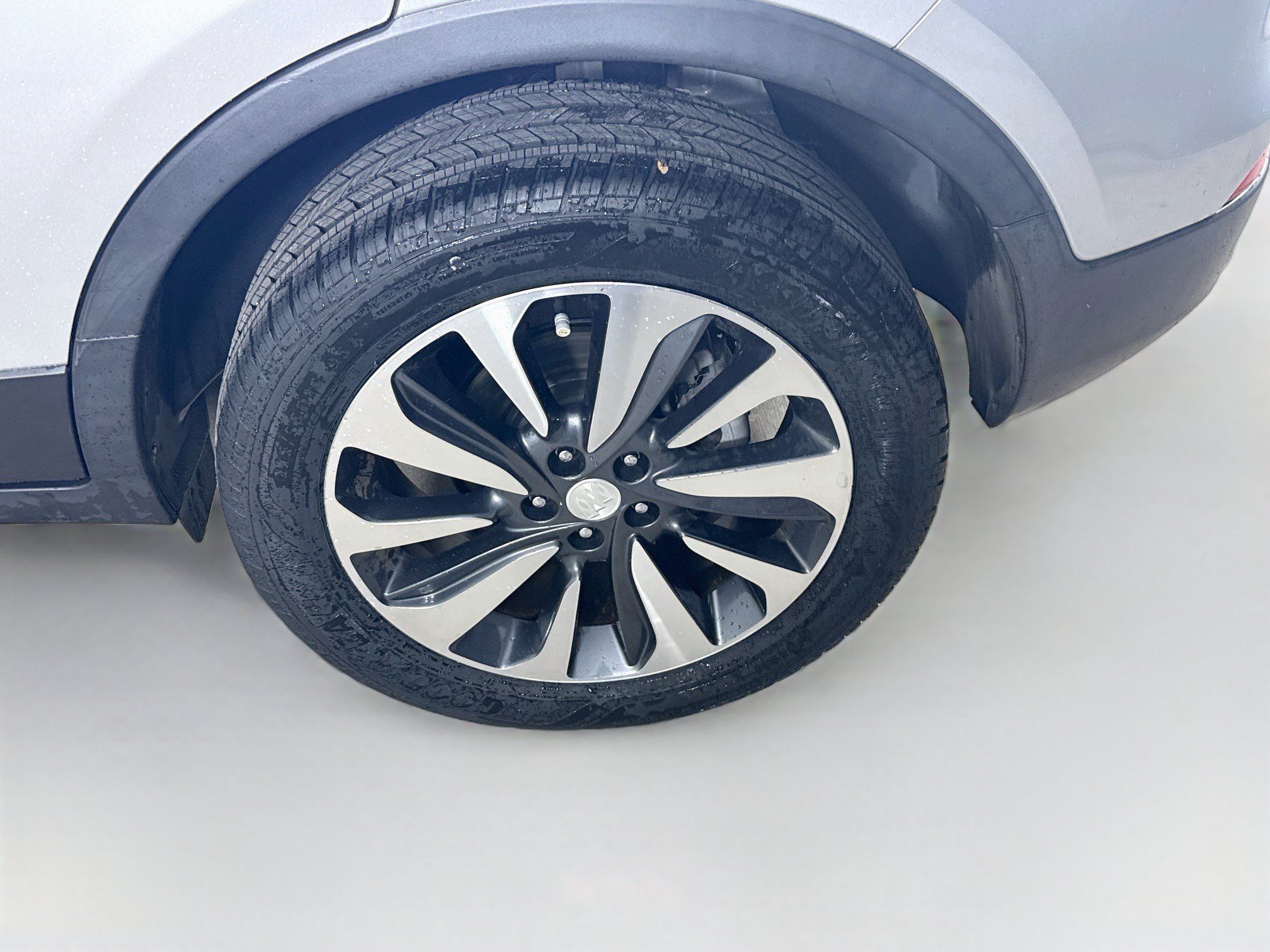 Used 2021 Buick Encore Preferred FWD image 35