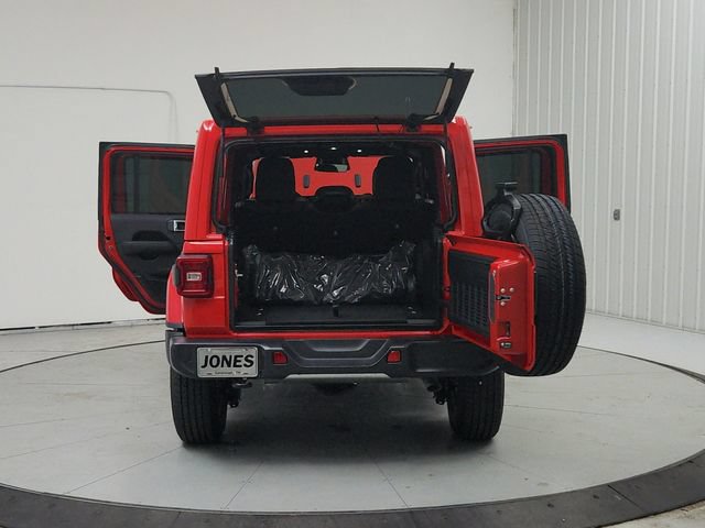New 2026 Jeep Wrangler Unlimited Sahara AWD/4WD image 15