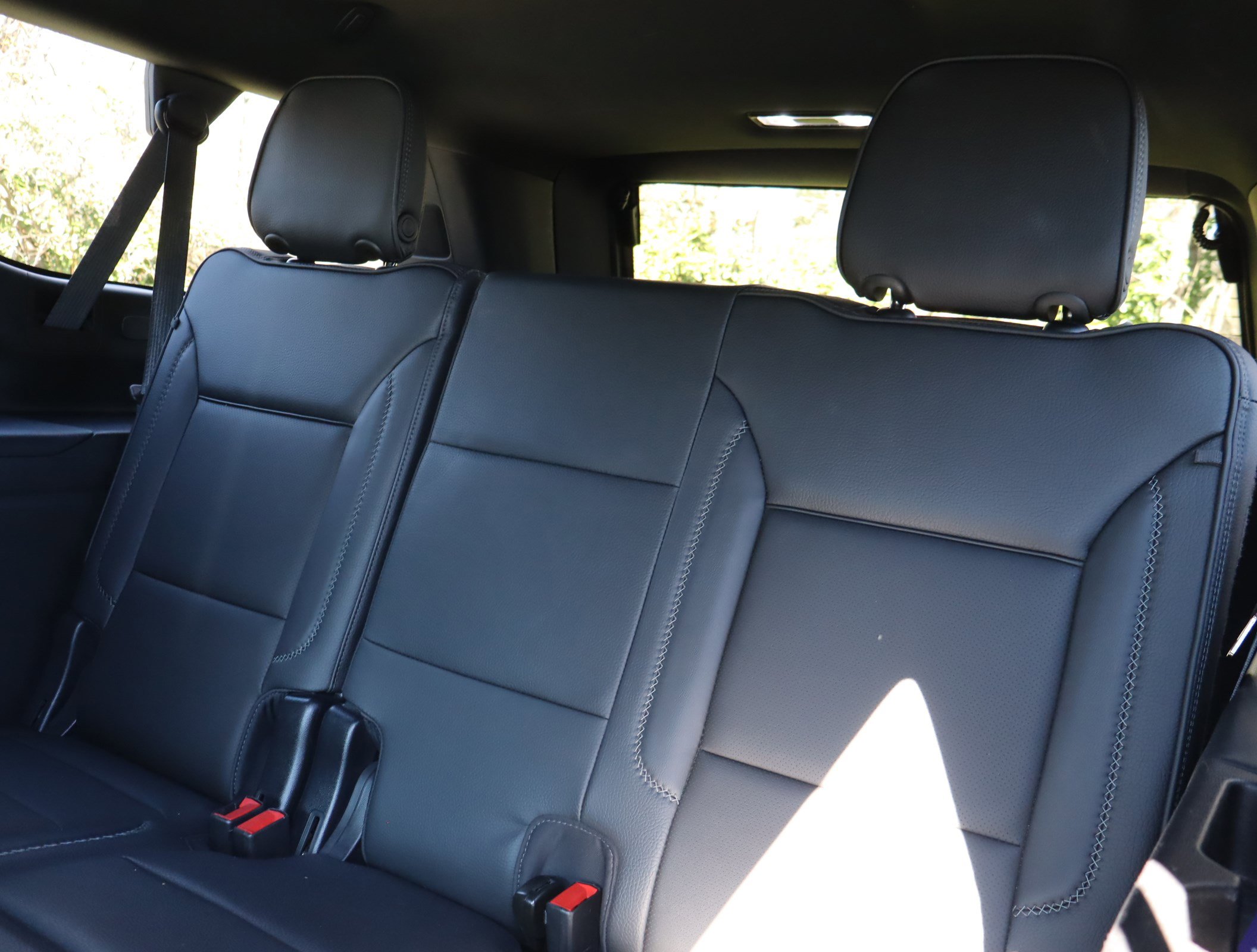 Used 2023 GMC Yukon XL Denali AWD/4WD image 35