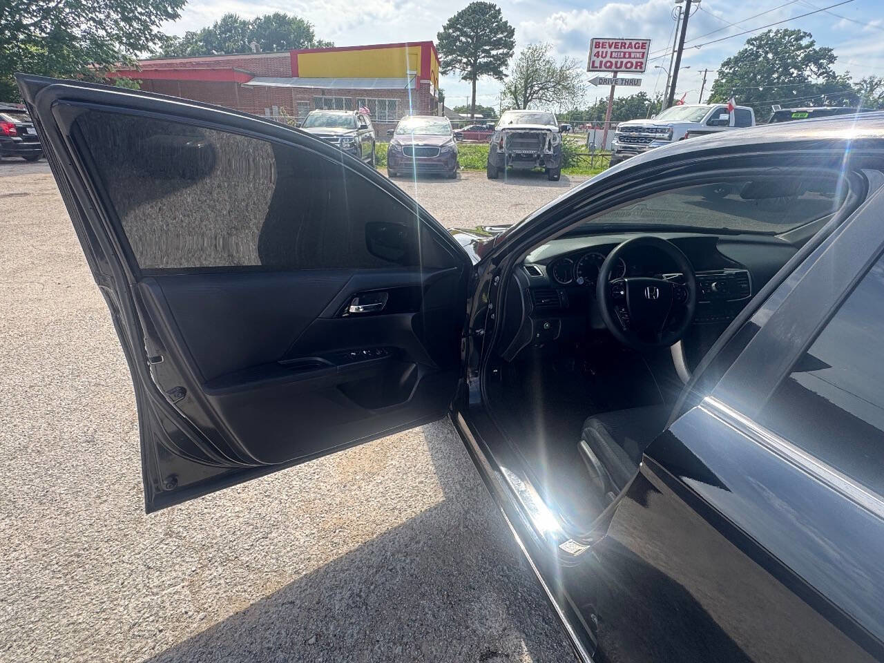Used 2016 Honda Accord LX image 8
