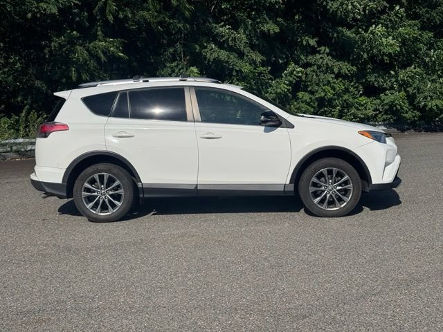 Used 2016 Toyota RAV4 SE AWD/4WD image 10