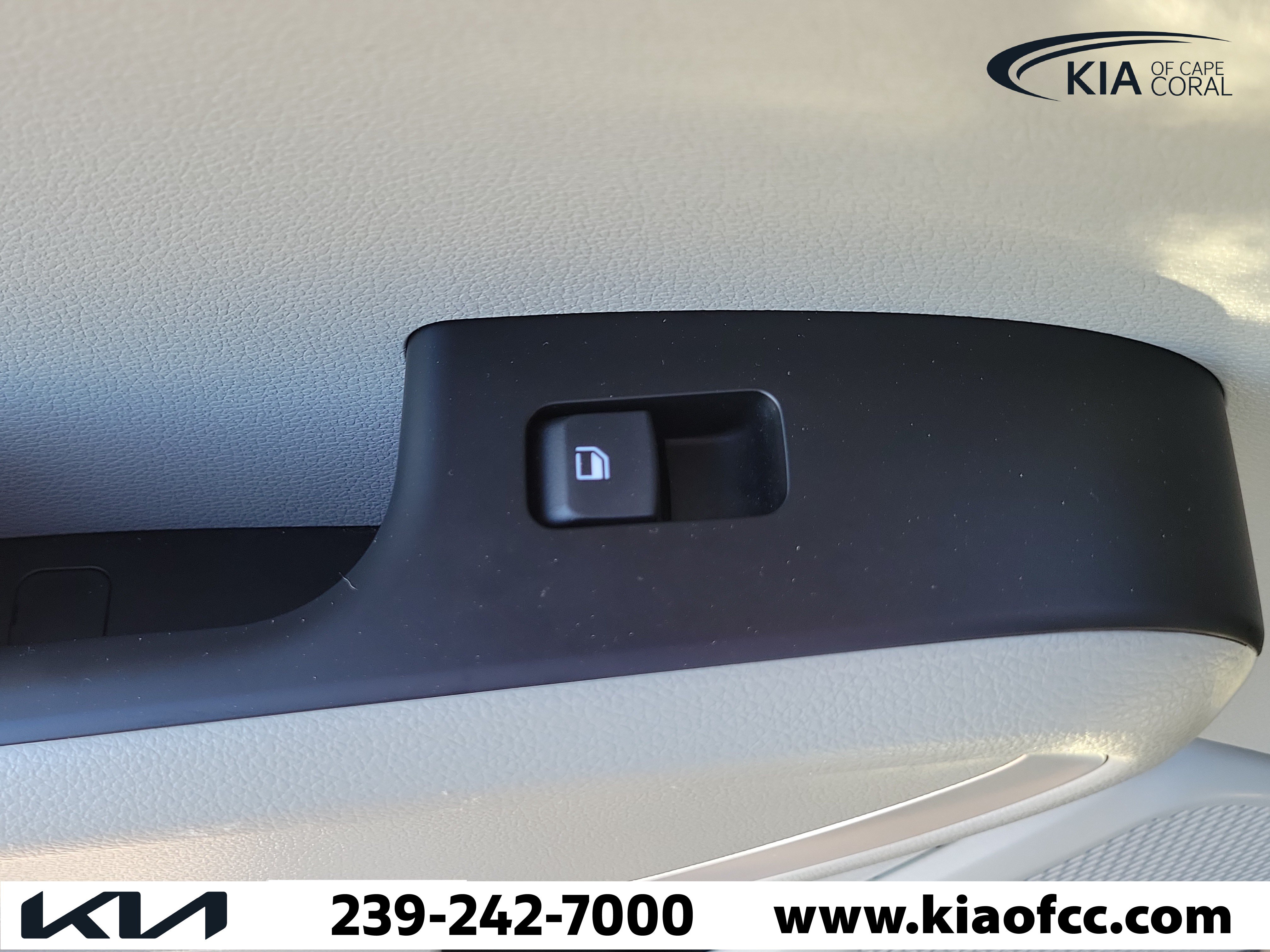 Certified 2024 Kia Soul LX FWD image 15