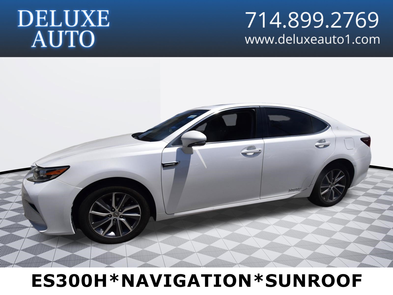 Used 2016 Lexus ES 300h w/ Navigation System Package