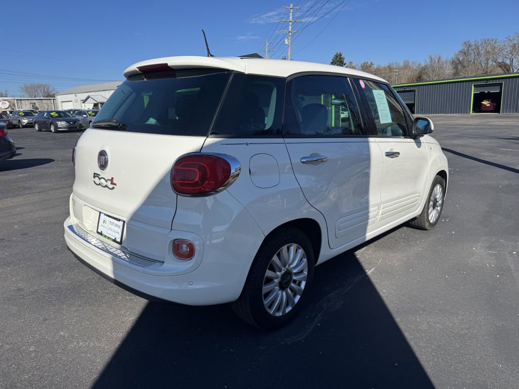 Used 2017 FIAT 500L Pop w/ Premium Package FWD image 4
