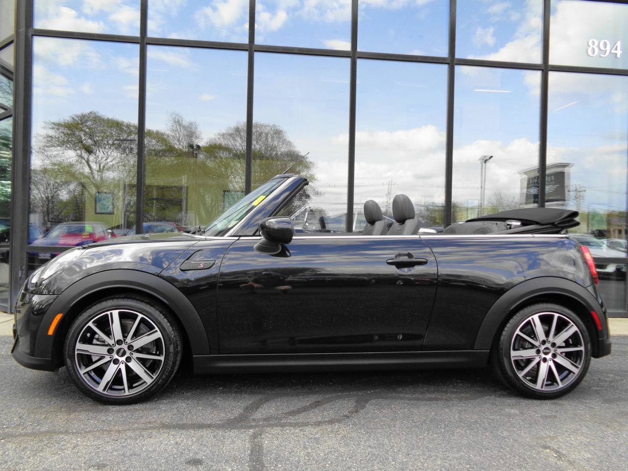 Used 2024 MINI Cooper S FWD image 8