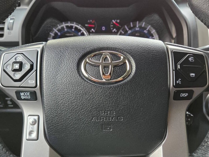 Used 2018 Toyota 4Runner Limited AWD/4WD image 21
