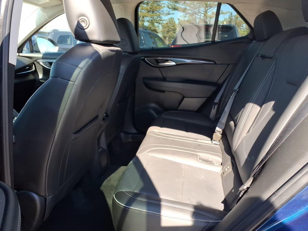 Used 2022 Buick Envision Essence w/ Safety Package image 10