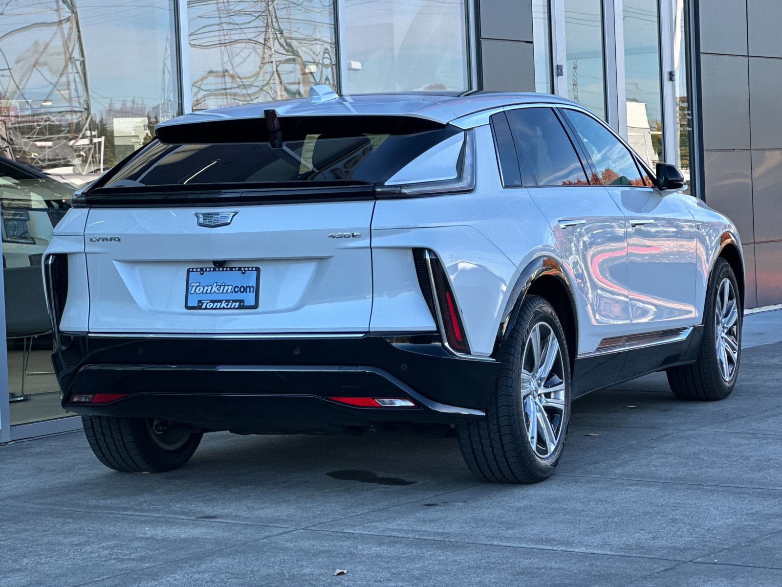 Used 2024 Cadillac Lyriq Tech RWD image 4