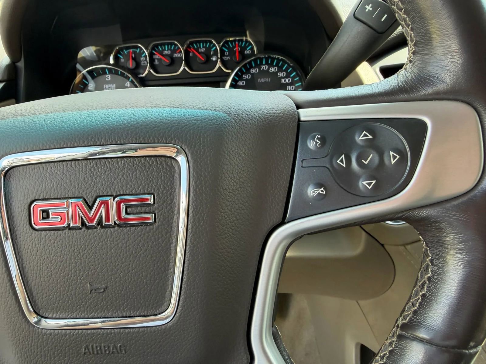 Used 2018 GMC Yukon XL SLT w/ Open Road Package image 21