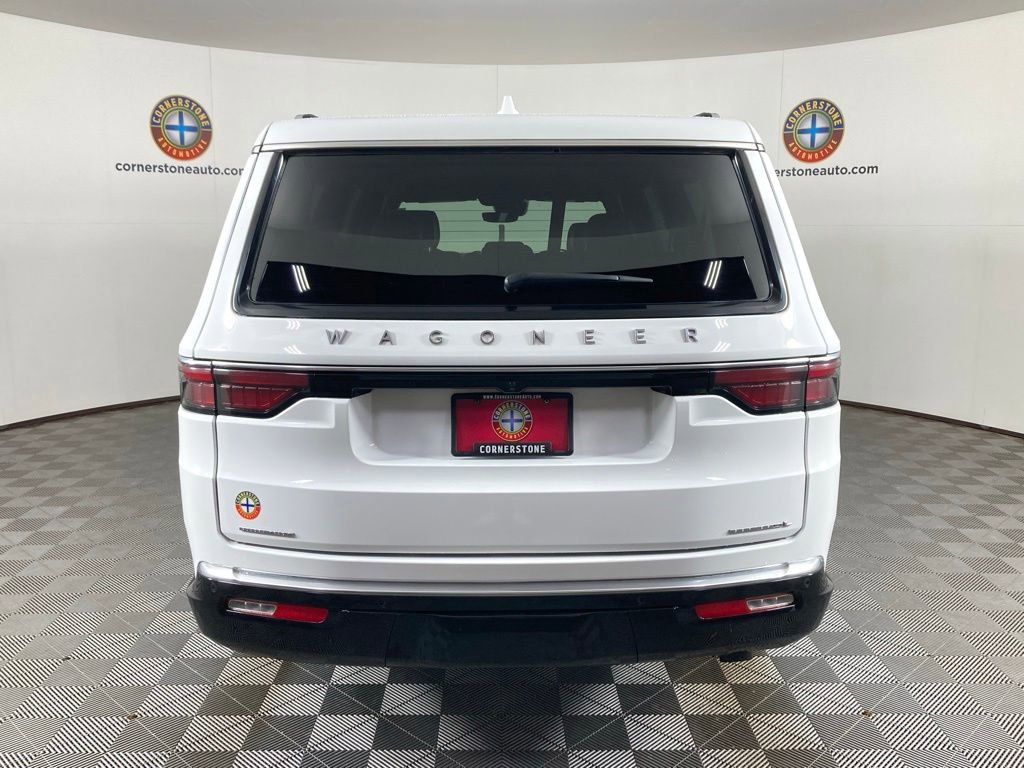 Used 2023 Jeep Wagoneer L Series III w/ Preferred Equipment Group image 21