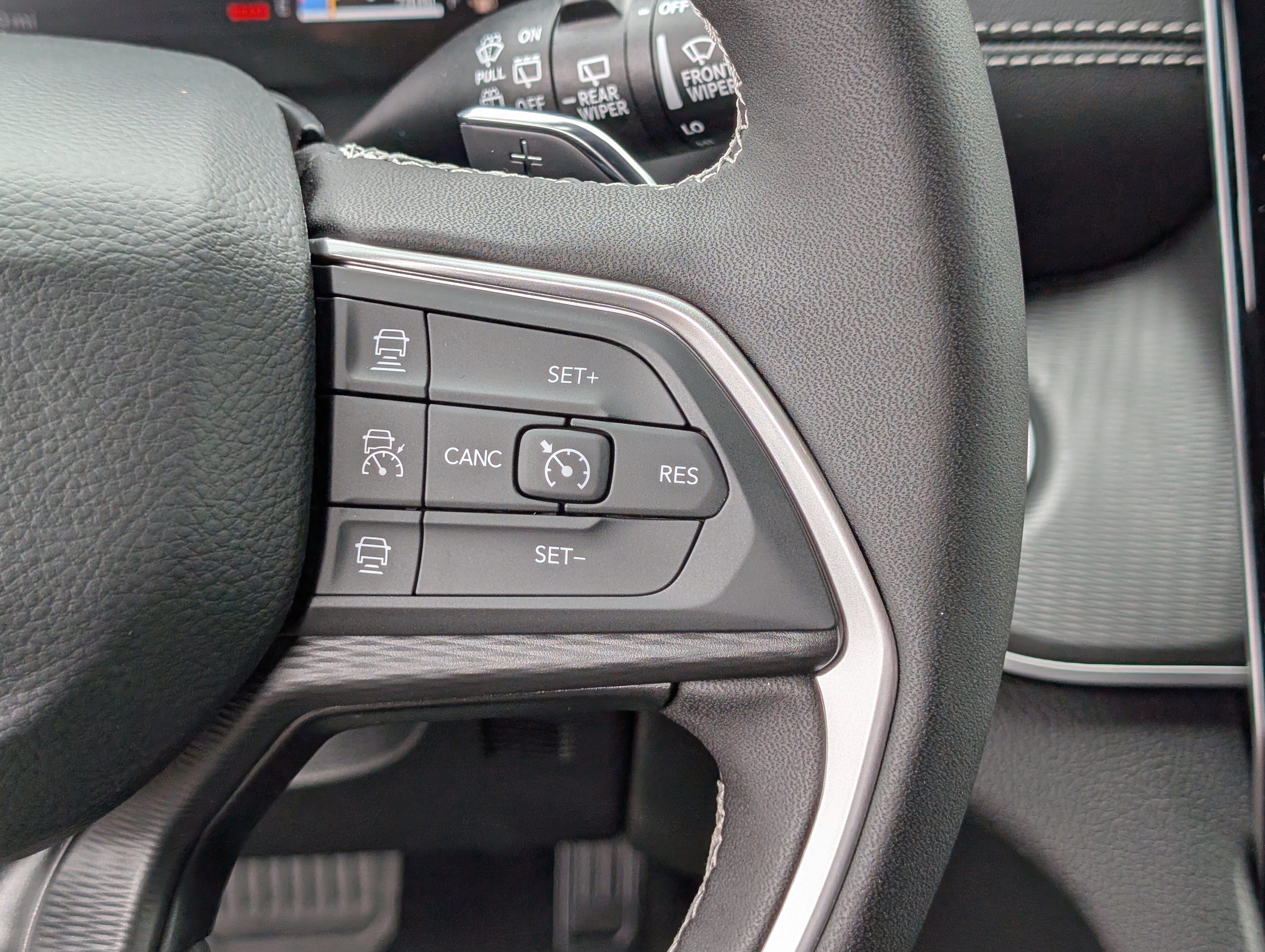 New 2025 Jeep Grand Cherokee Altitude AWD/4WD image 21