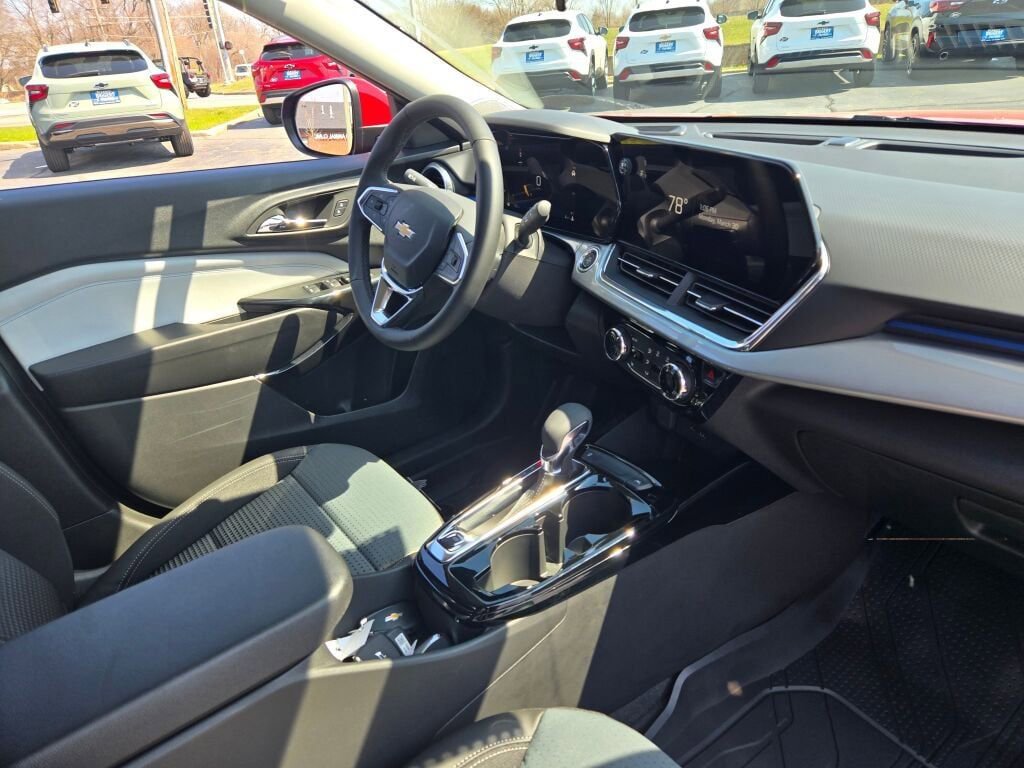 New 2026 Chevrolet Trax LT image 5