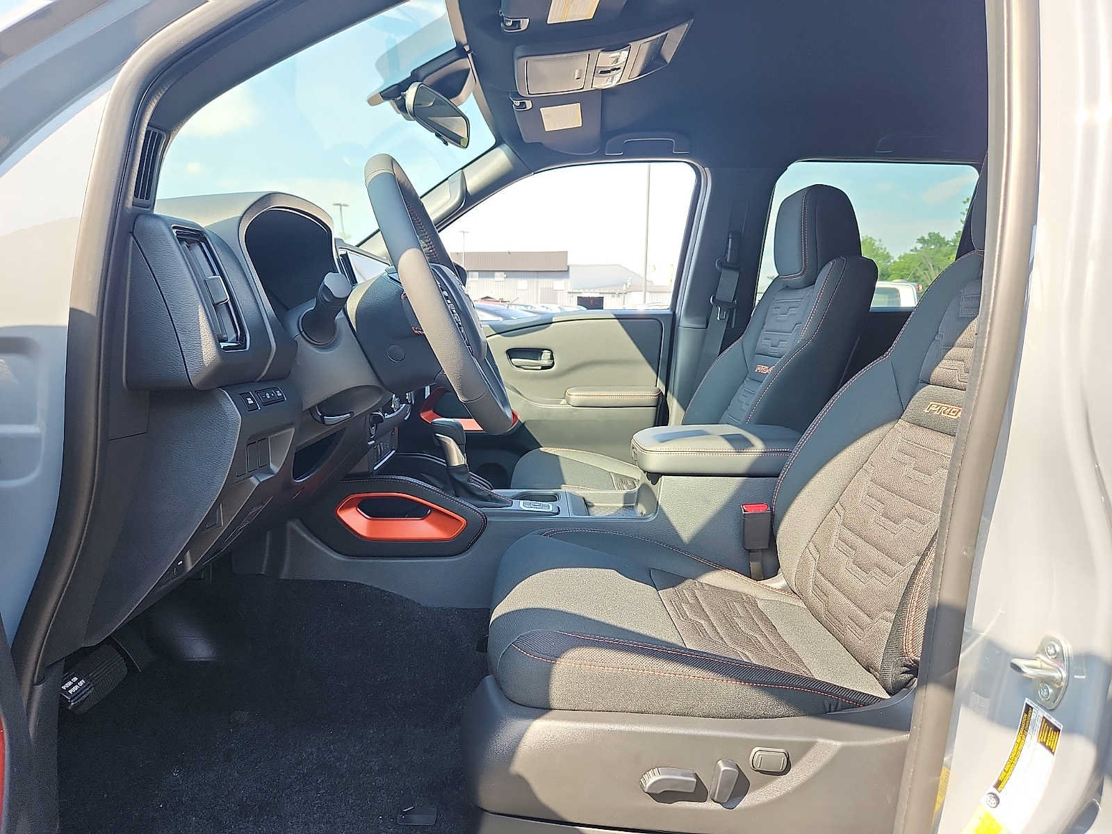 New 2026 Nissan Frontier PRO-4X w/ Tow Package AWD/4WD image 9