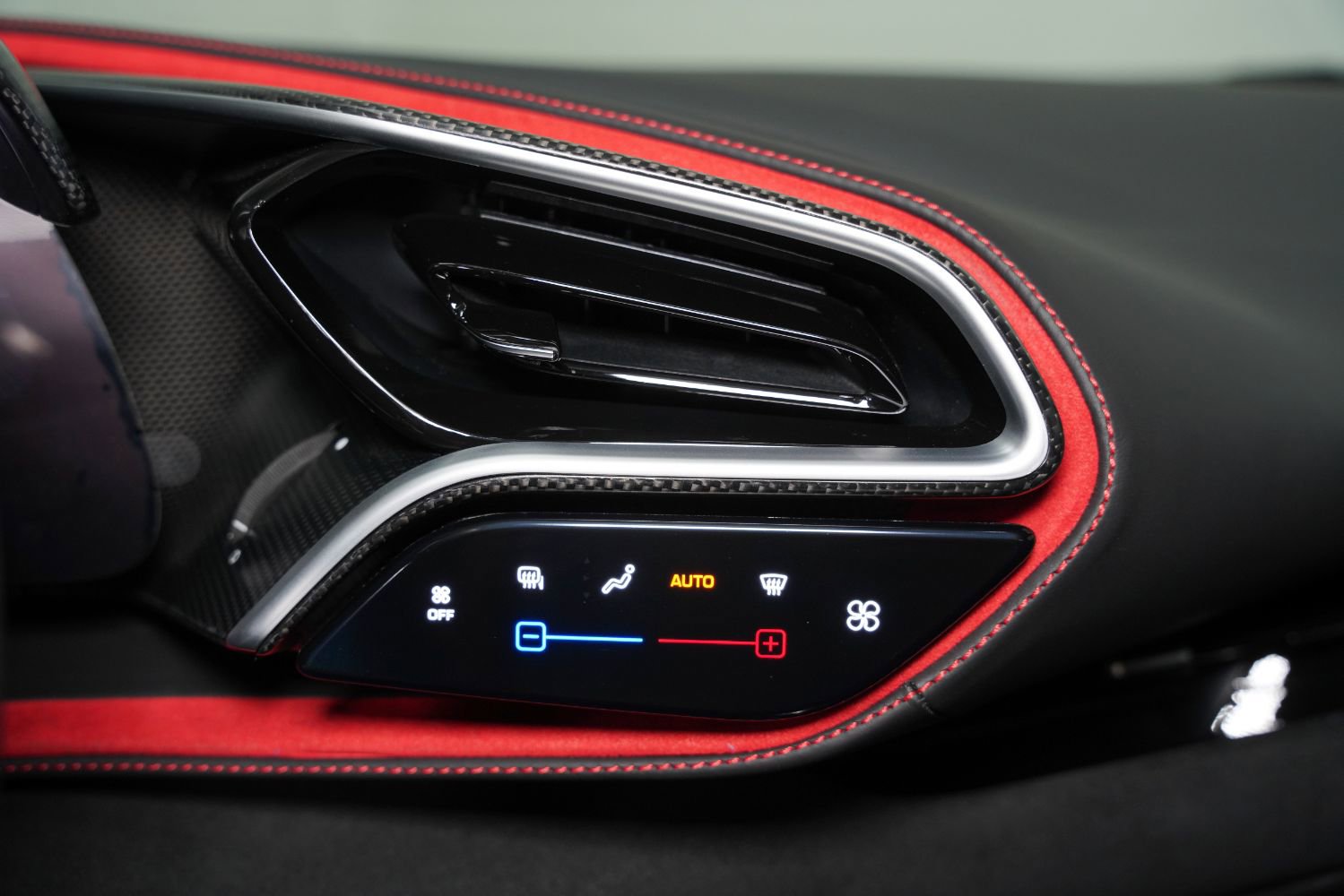 Used 2022 Ferrari 296 GTB image 46