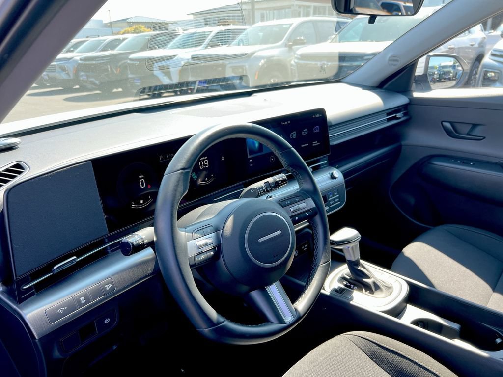 Used 2025 Hyundai Kona SEL FWD image 10