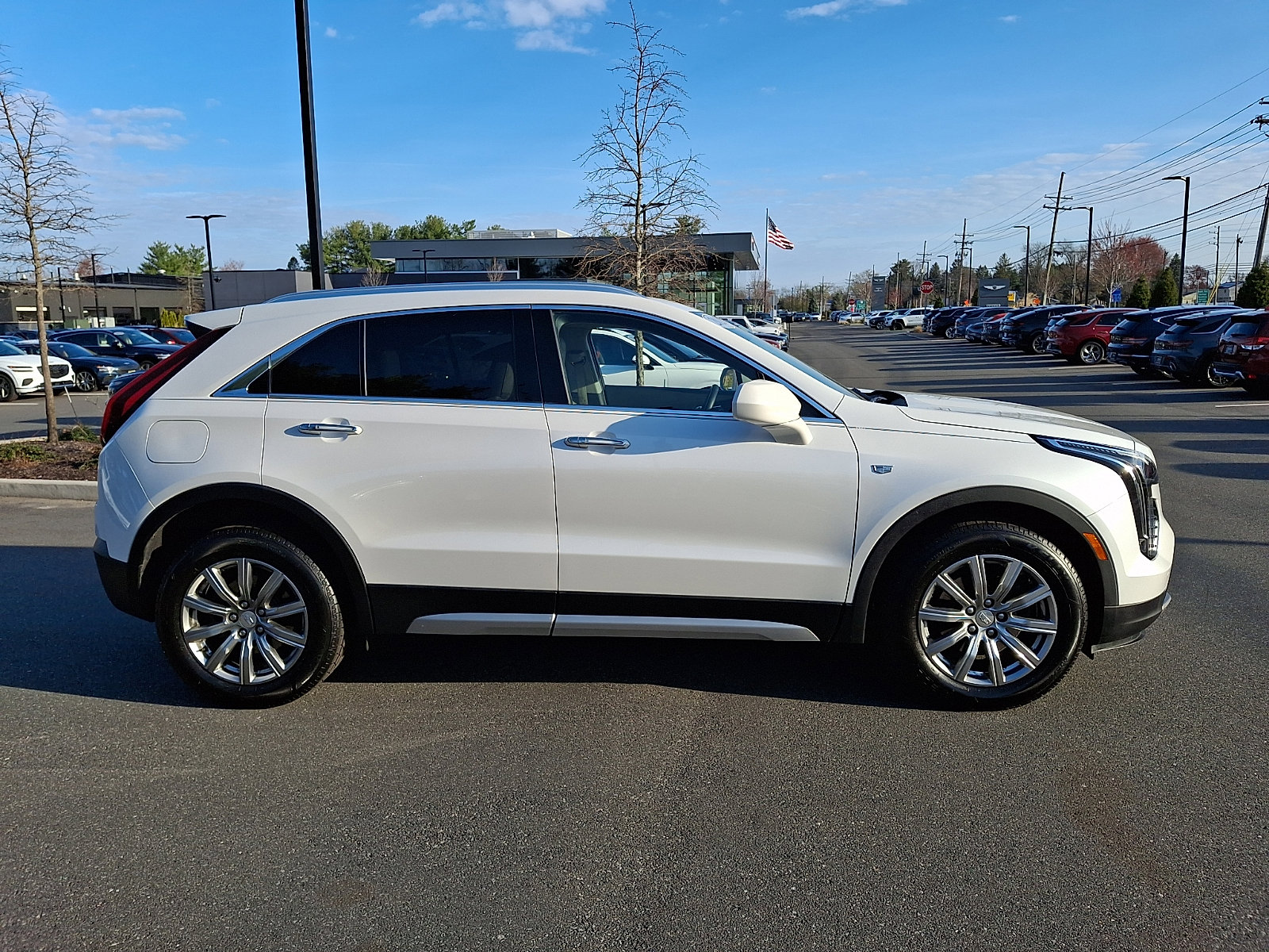 Used 2020 Cadillac XT4 Premium Luxury w/ Technology Package image 7