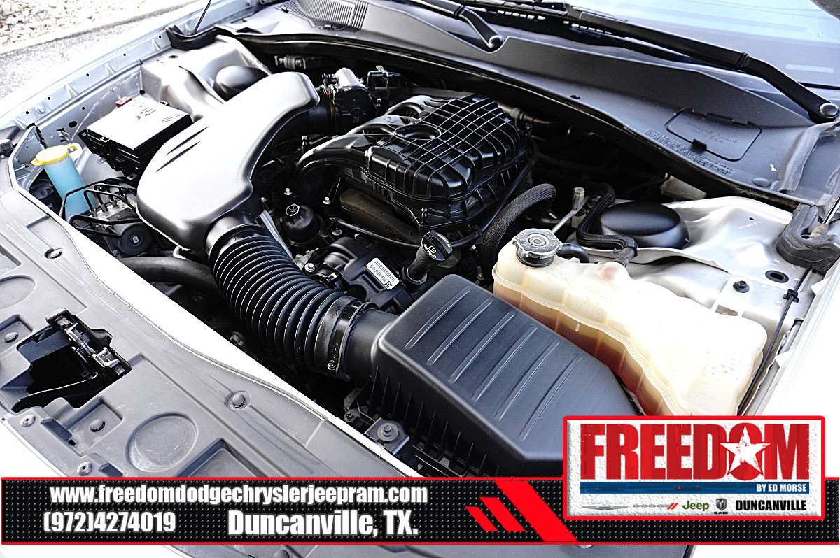 Used 2023 Chrysler 300 S RWD image 48