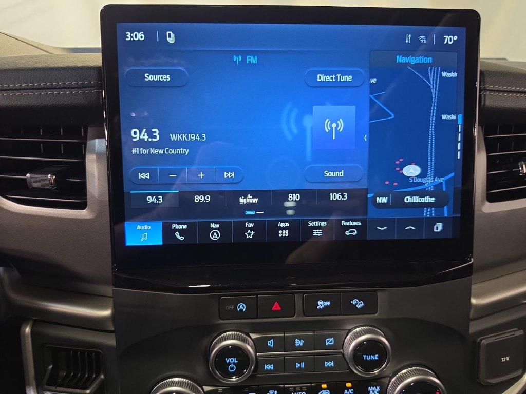 Used 2024 Ford Expedition XLT AWD/4WD image 12