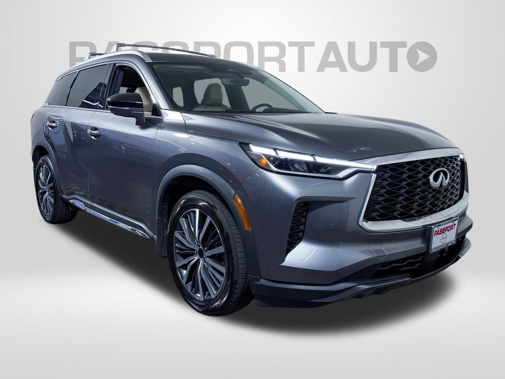 Used 2023 INFINITI QX60 Sensory w/ Cargo Package AWD/4WD image 3
