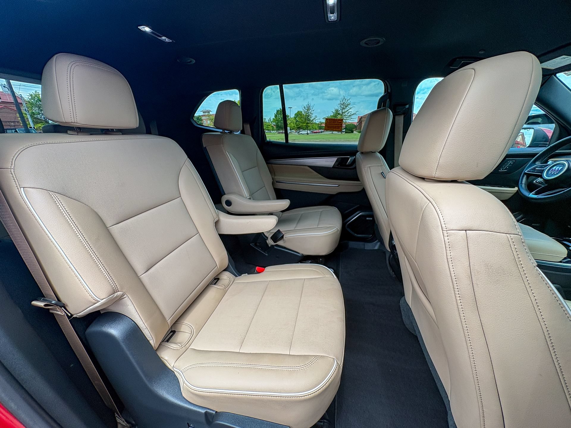 Used 2025 Buick Enclave Preferred w/ Power Package FWD image 25