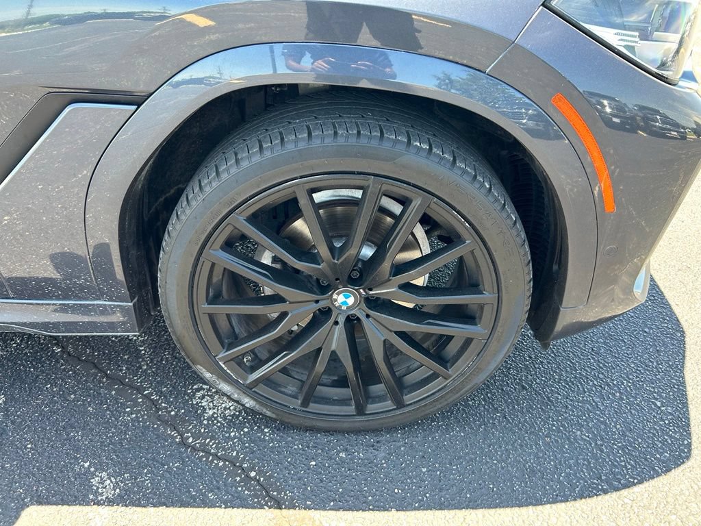 Used 2020 BMW X6 sDrive40i w/ M Sport Package RWD image 2