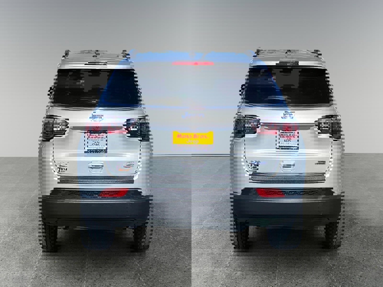 Used 2024 Jeep Compass Latitude AWD/4WD image 4