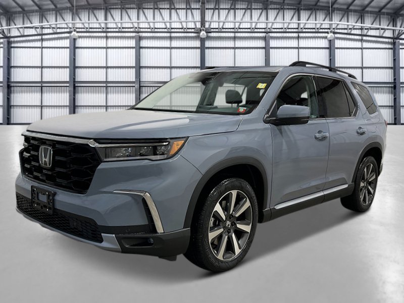 New 2025 Honda Pilot Touring image 1