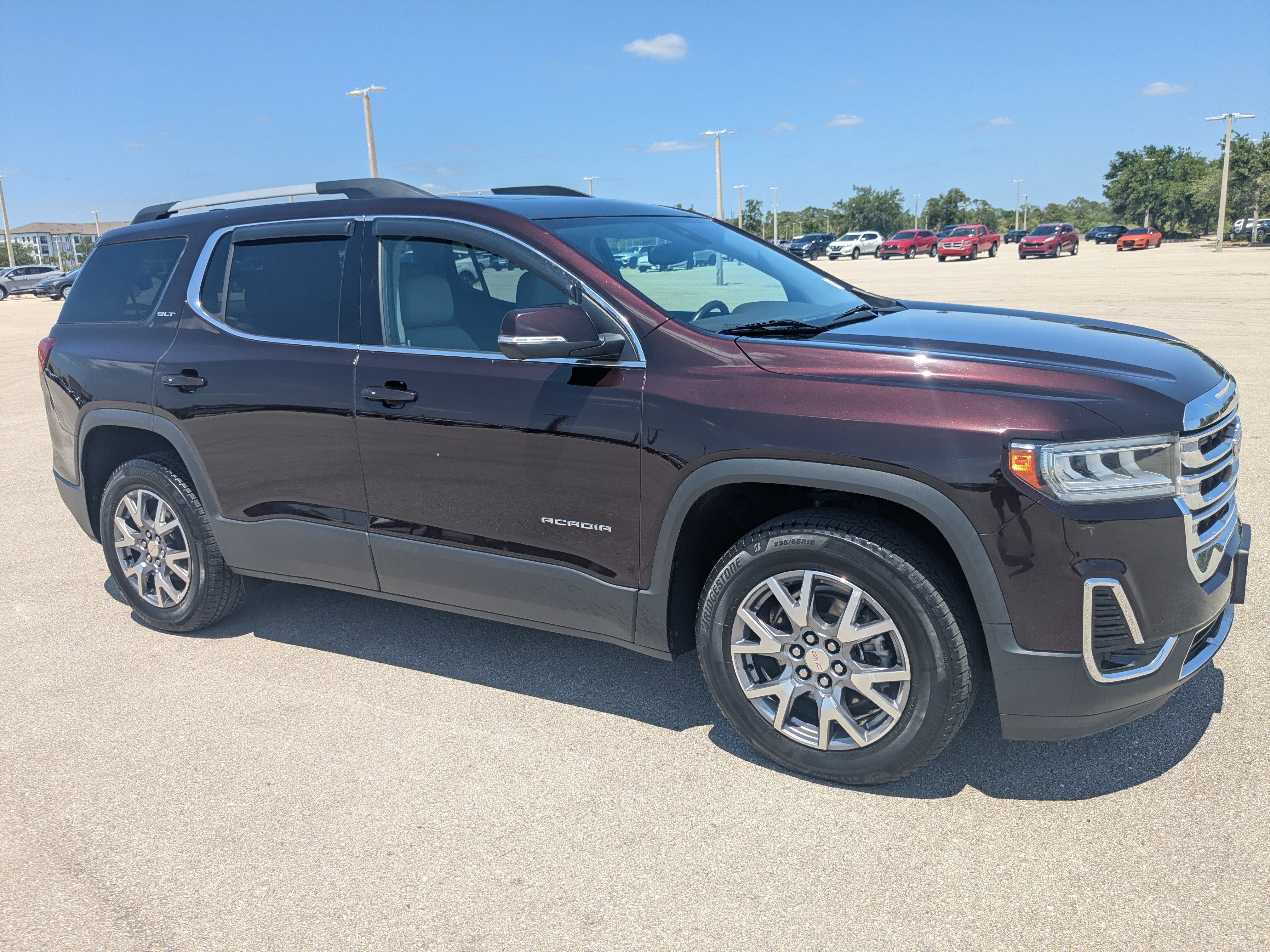 Used 2021 GMC Acadia SLT w/ Premium Package image 2