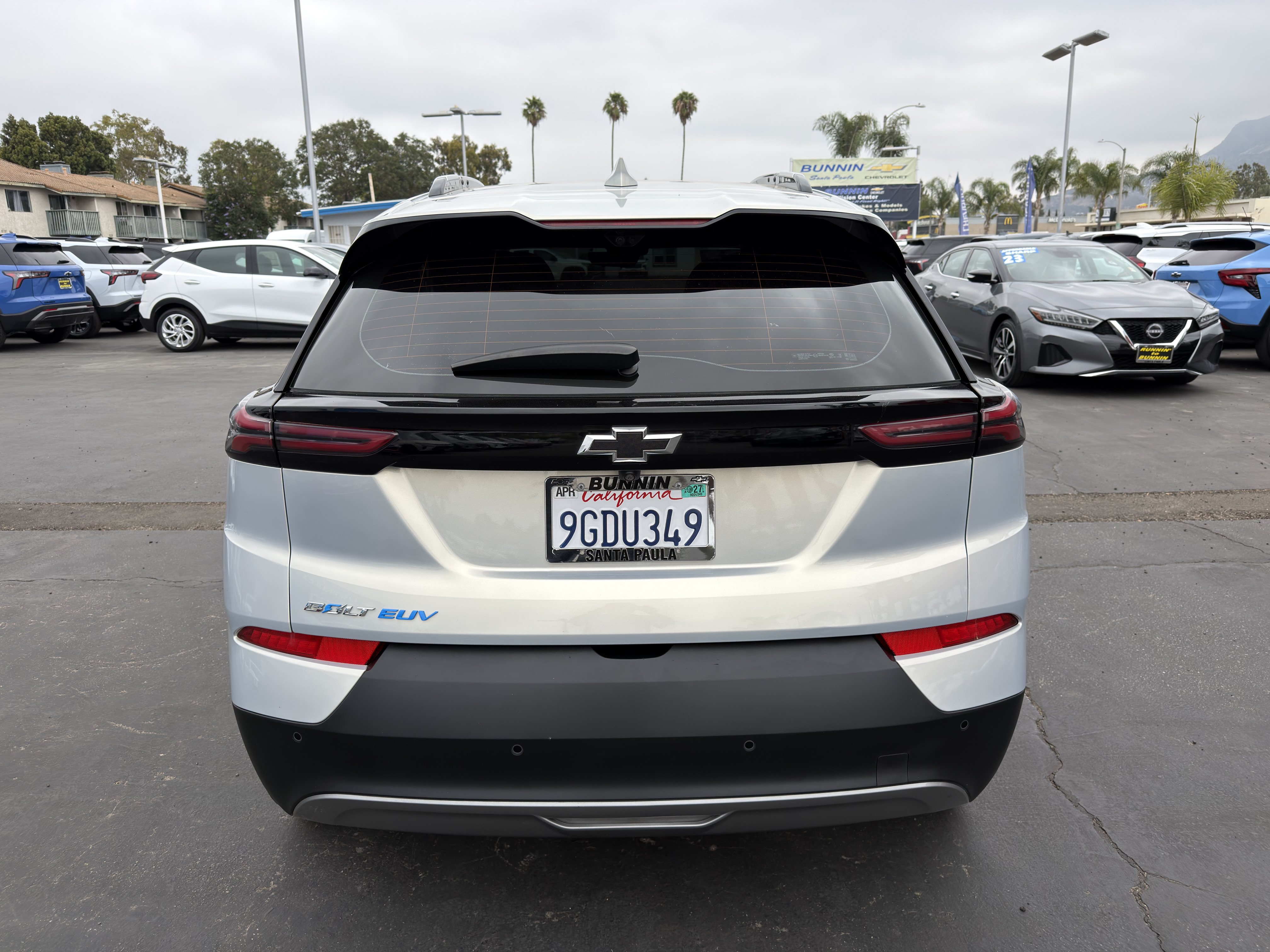 Used 2023 Chevrolet Bolt EUV Premier w/ Sun & Sound Package FWD image 7