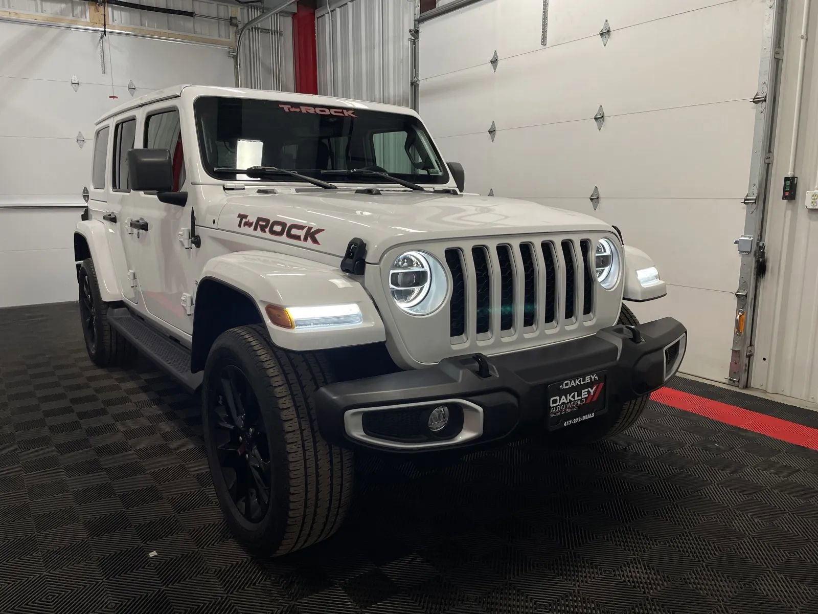 Used 2021 Jeep Wrangler Unlimited Sahara w/ Cold Weather Group image 10