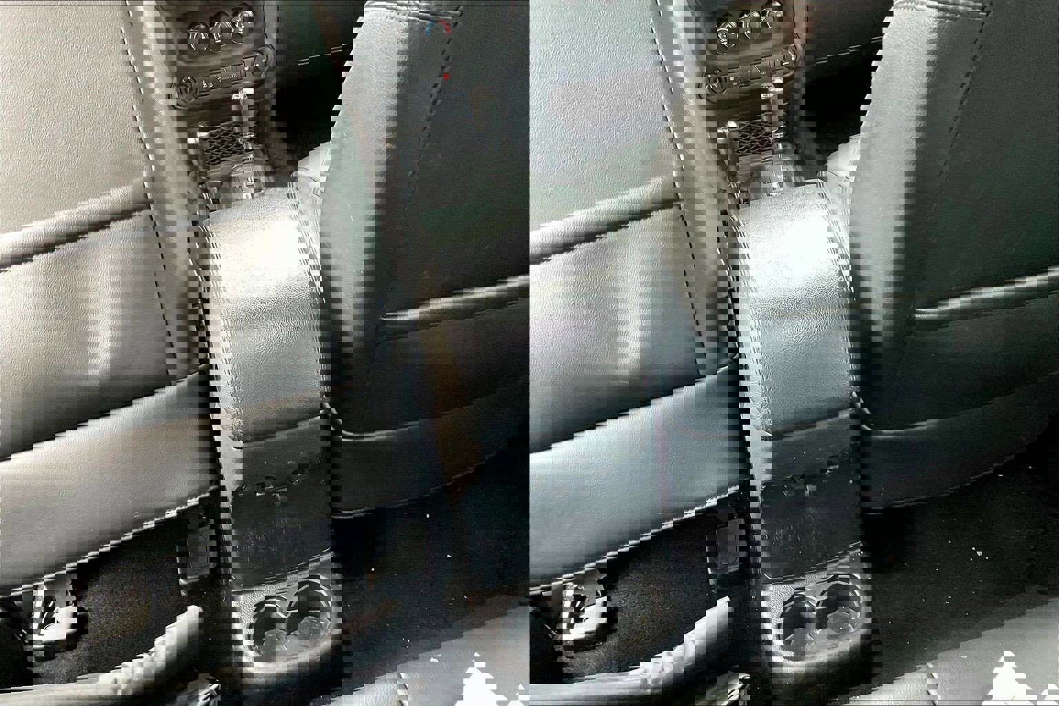 Used 2015 Jeep Wrangler Altitude image 11