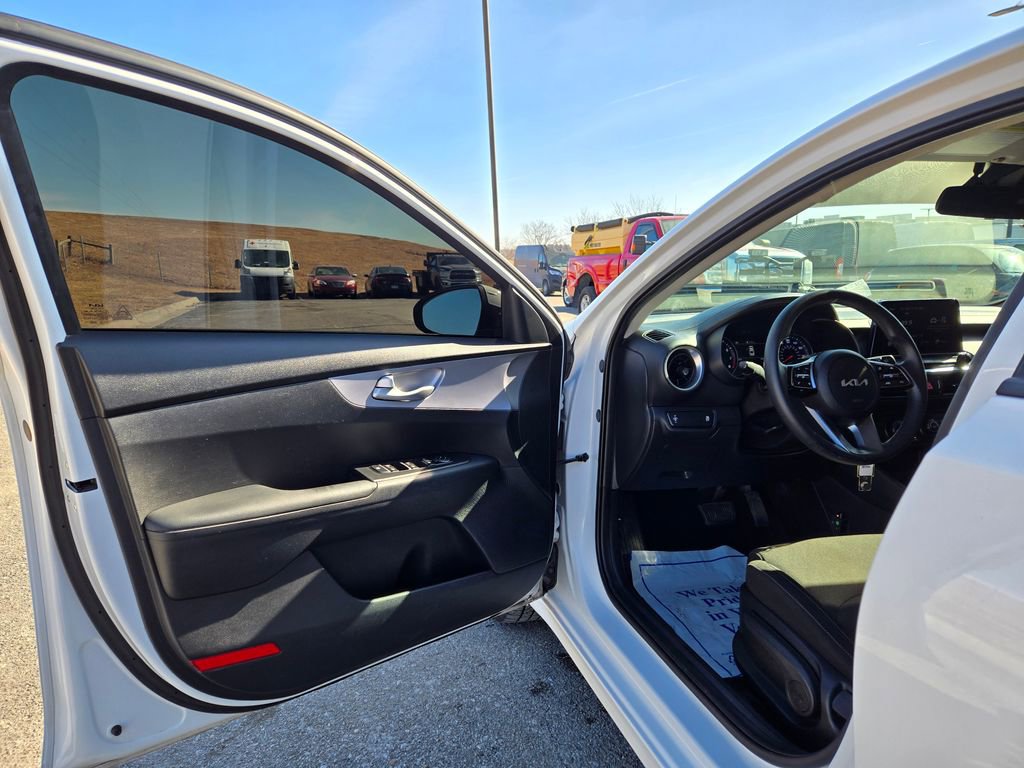 Used 2024 Kia Forte LX image 11