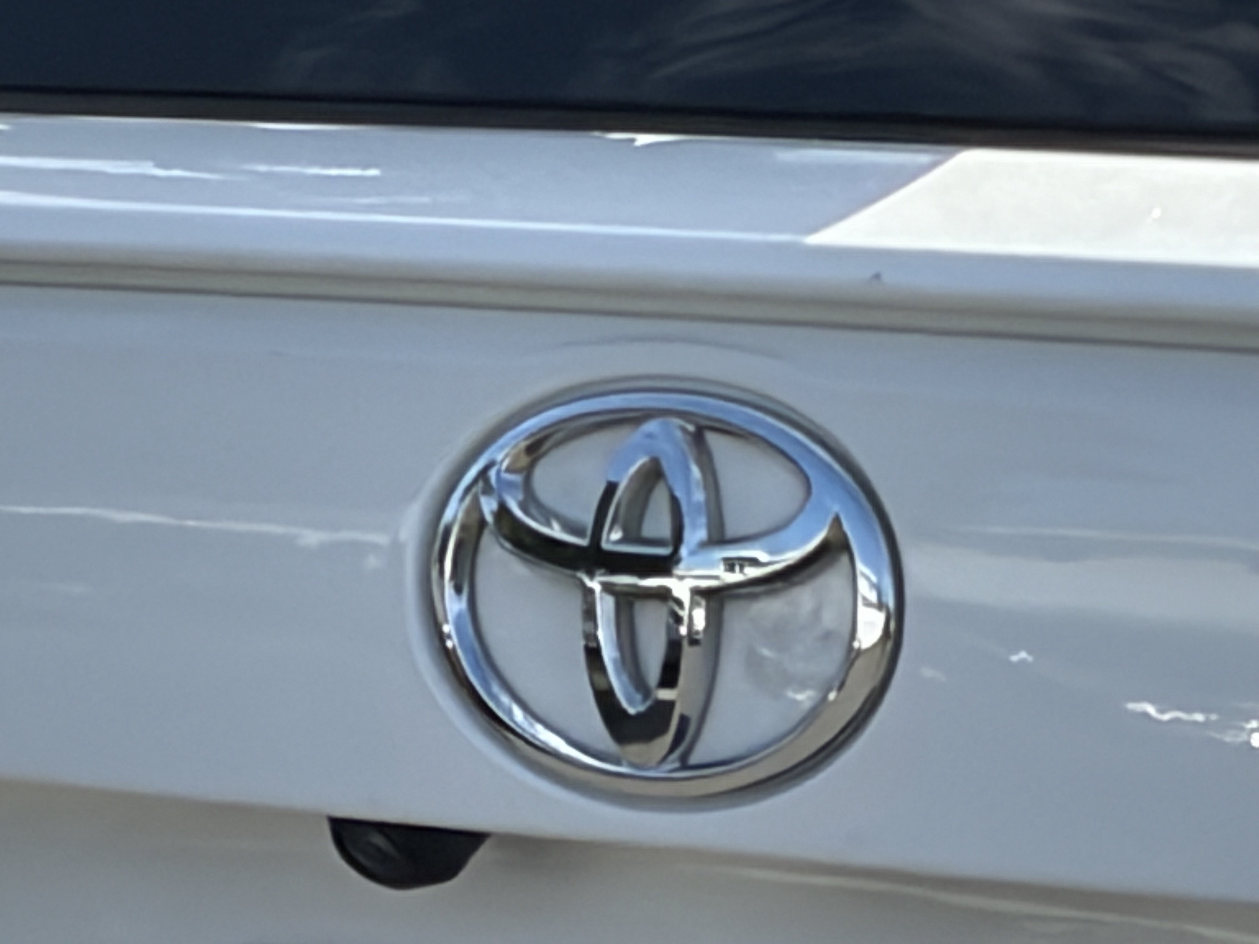 Used 2024 Toyota RAV4 Adventure AWD/4WD image 4