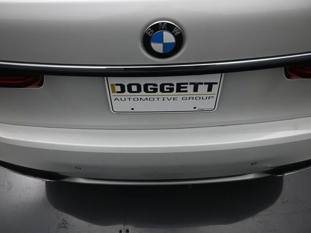 Used 2020 BMW 740i w/ M Sport Package image 14