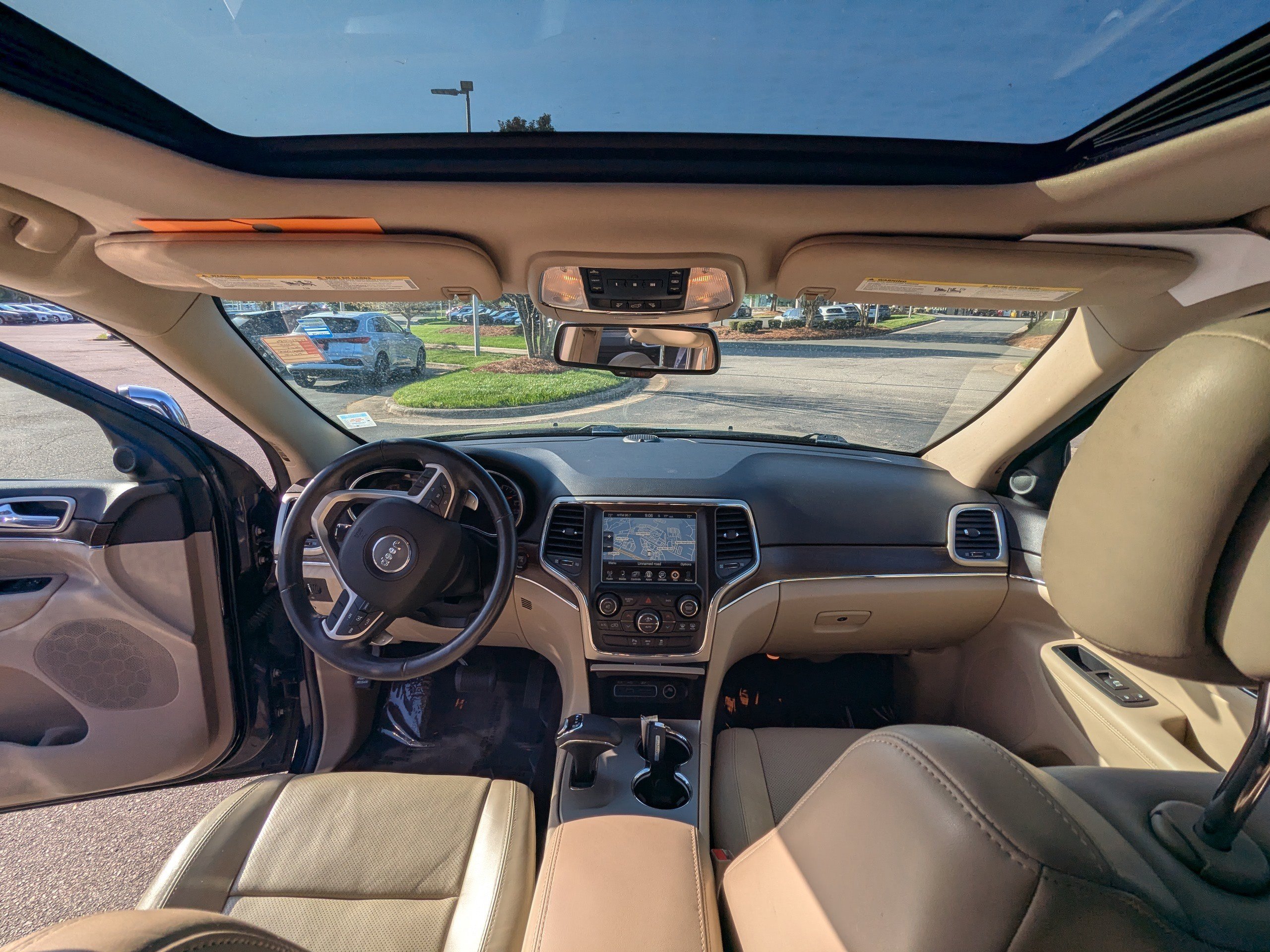 Used 2015 Jeep Grand Cherokee Limited w/ Luxury Group II image 13