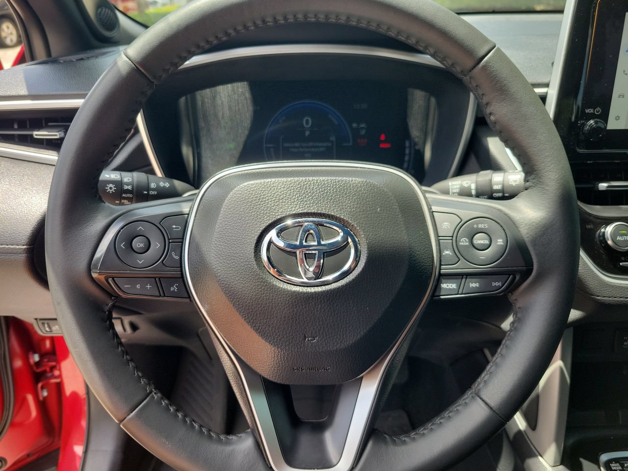 Used 2025 Toyota Corolla Cross AWD Hybrid w/ Convenience Package image 19
