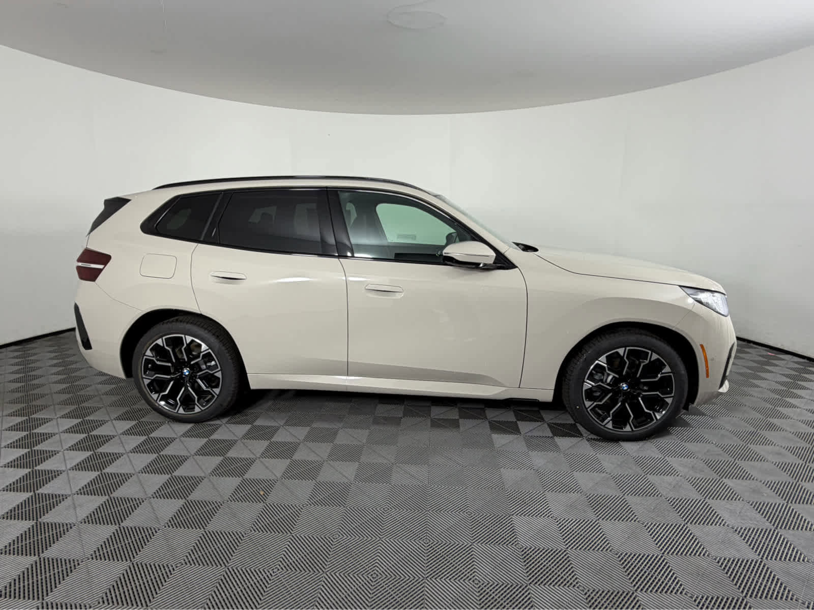 New 2026 BMW X3 xDrive30 w/ Premium Package image 2