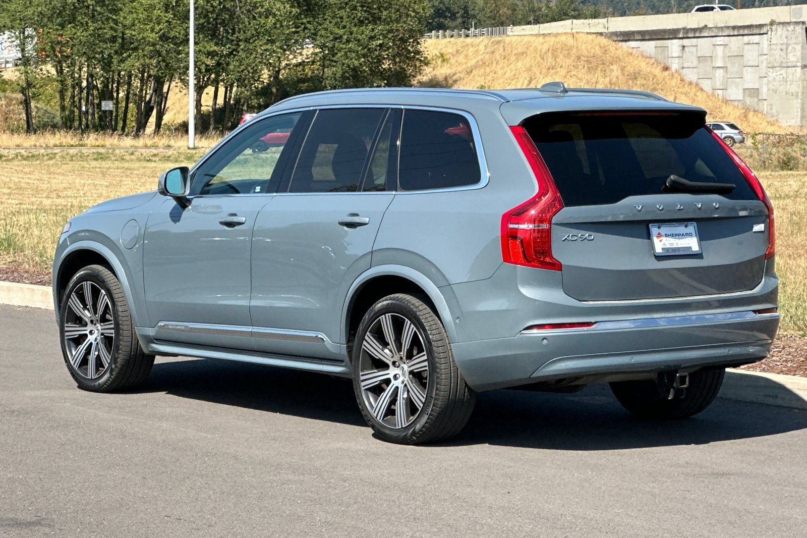 Used 2023 Volvo XC90 T8 Plus w/ Protection Package Premier AWD/4WD image 5
