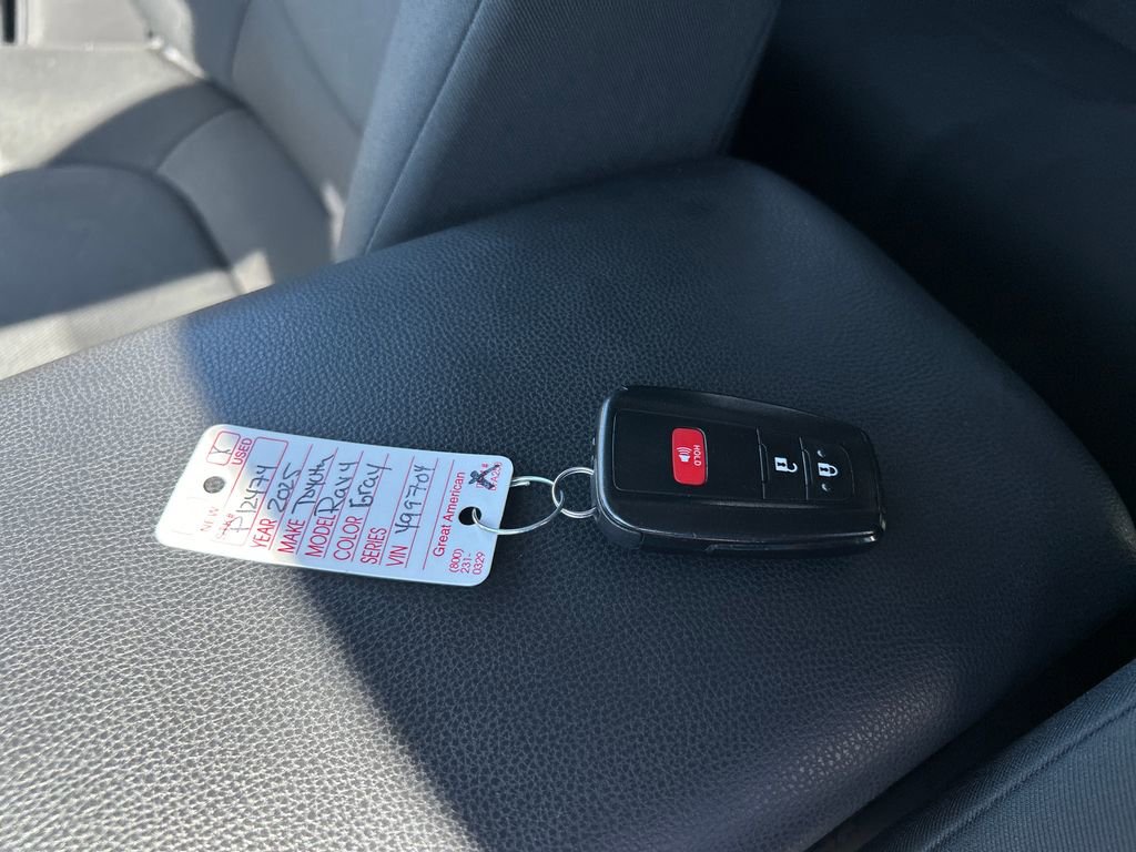 Certified 2025 Toyota RAV4 XLE AWD/4WD image 28