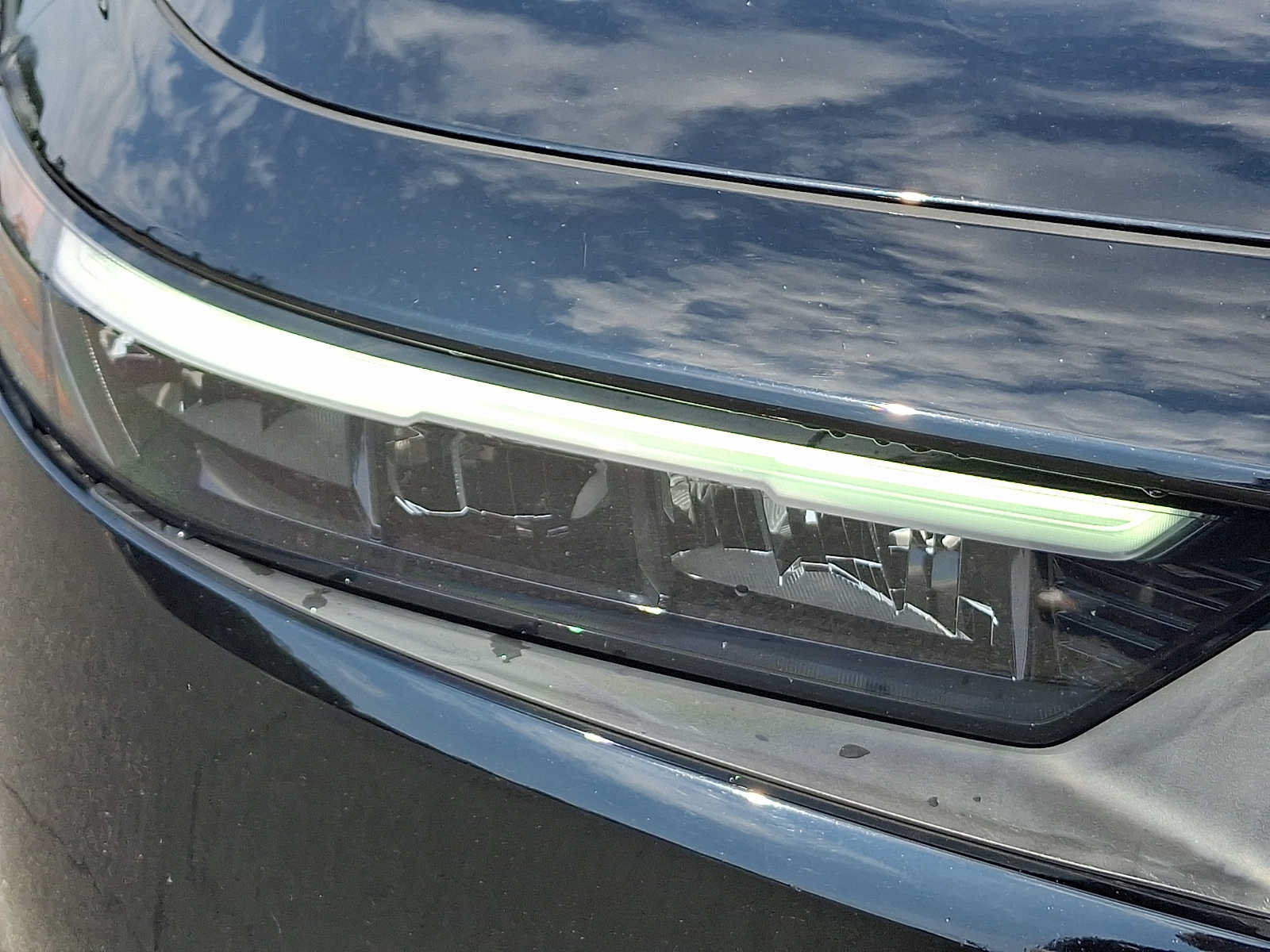 Used 2024 Honda Accord EX image 9