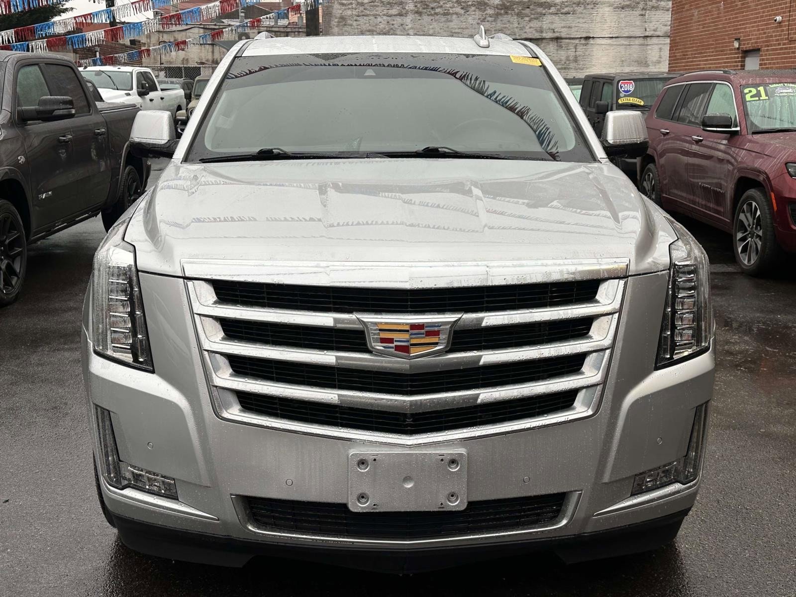 Used 2019 Cadillac Escalade ESV Luxury image 9