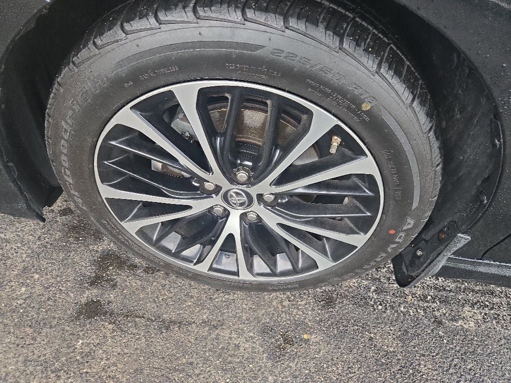 Used 2019 Toyota Camry SE FWD image 7