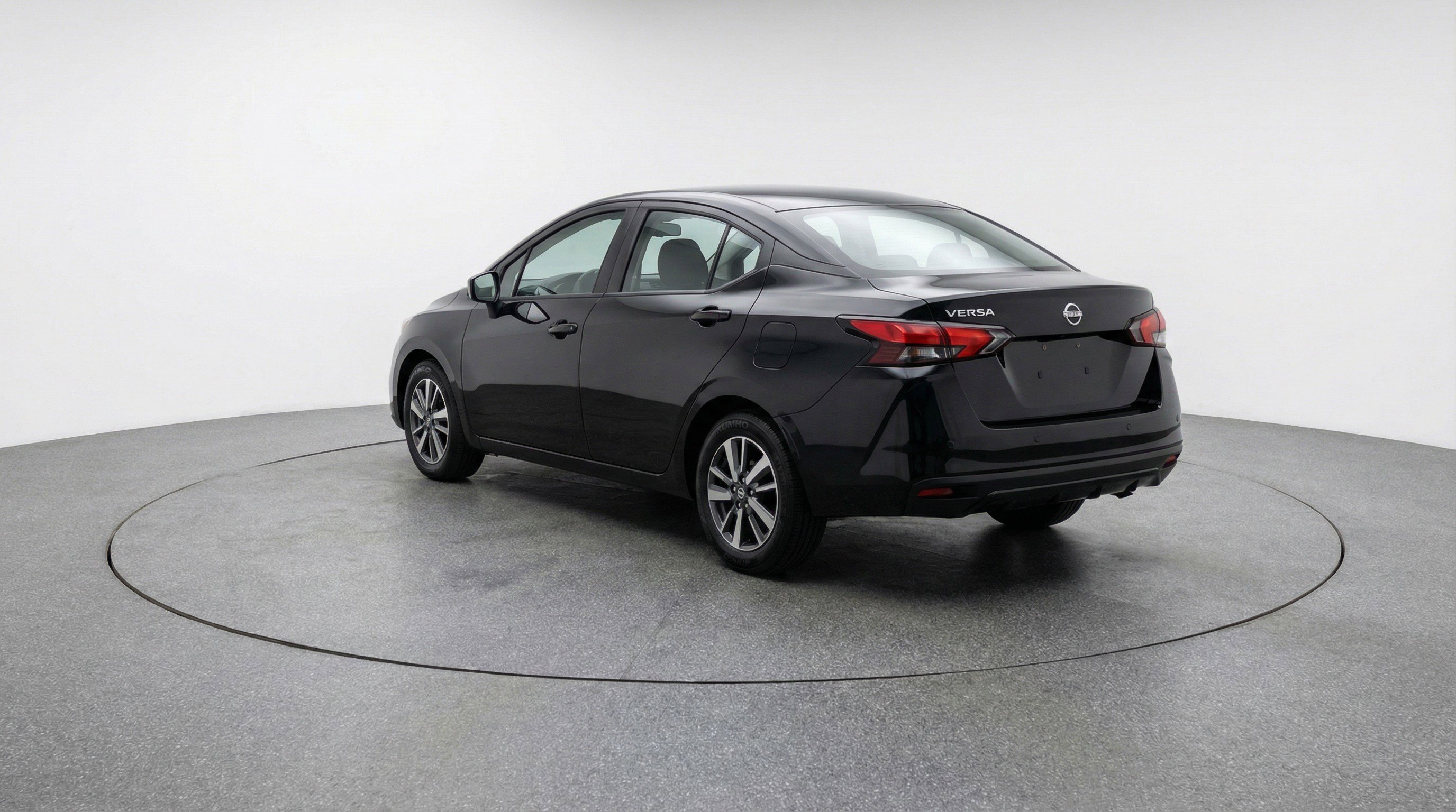 Used 2025 Nissan Versa SV FWD image 6