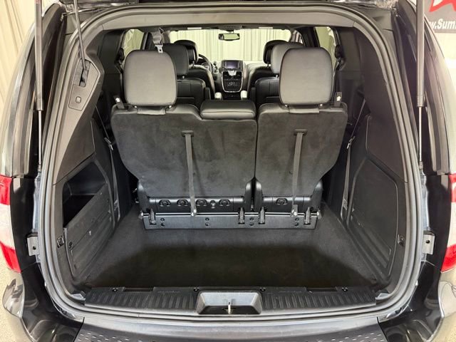 Used 2015 Chrysler Town & Country S w/ Driver Convenience Group FWD image 9