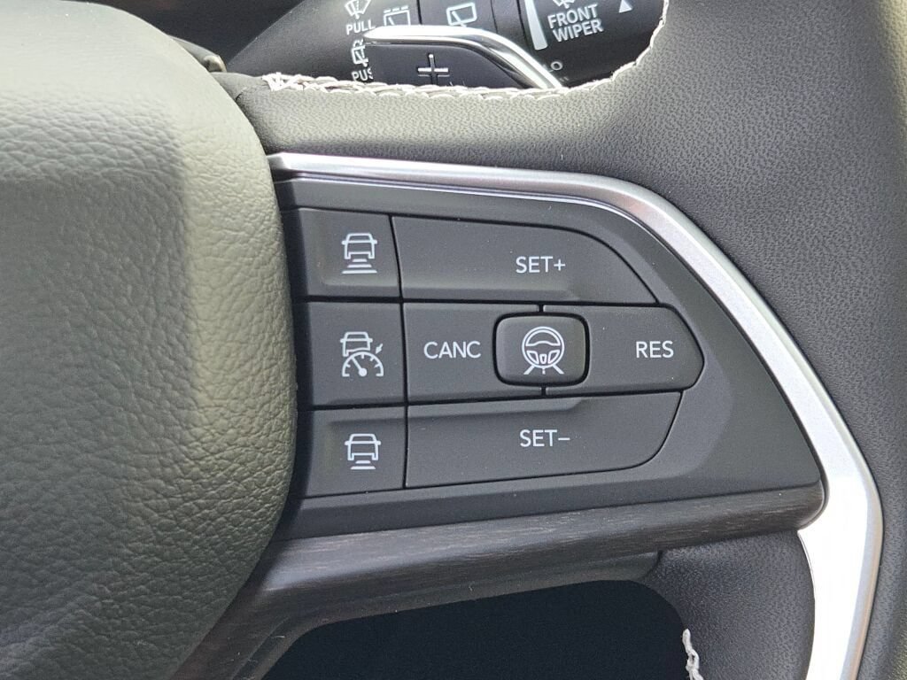 New 2026 Jeep Grand Cherokee Limited AWD/4WD image 35